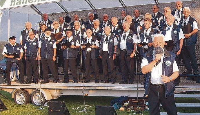 Die Fideelen Nordstrander beim Open-Air-Konzert in Olderup (2007)